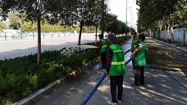 扮靚城市，為國(guó)慶增光添彩